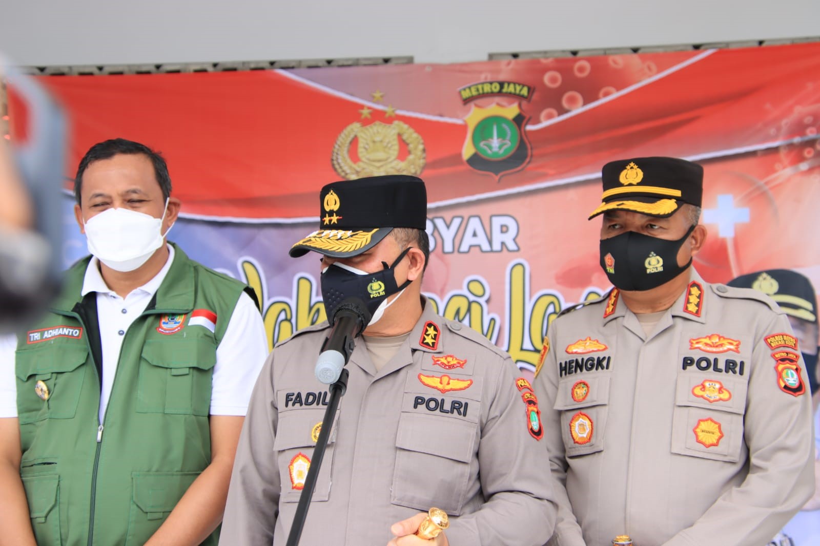 foto: Kapolda Metro Jaya Irjen M. Fadil Imran memberikan sambutan di kegiatan Vaksinasi Lansia di Kota Bekasi