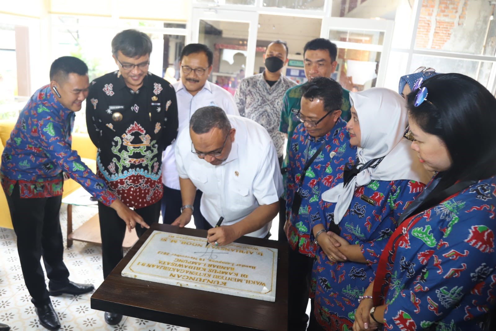 foto: Wamenaker kunjungi beberapa LPK di Lampung