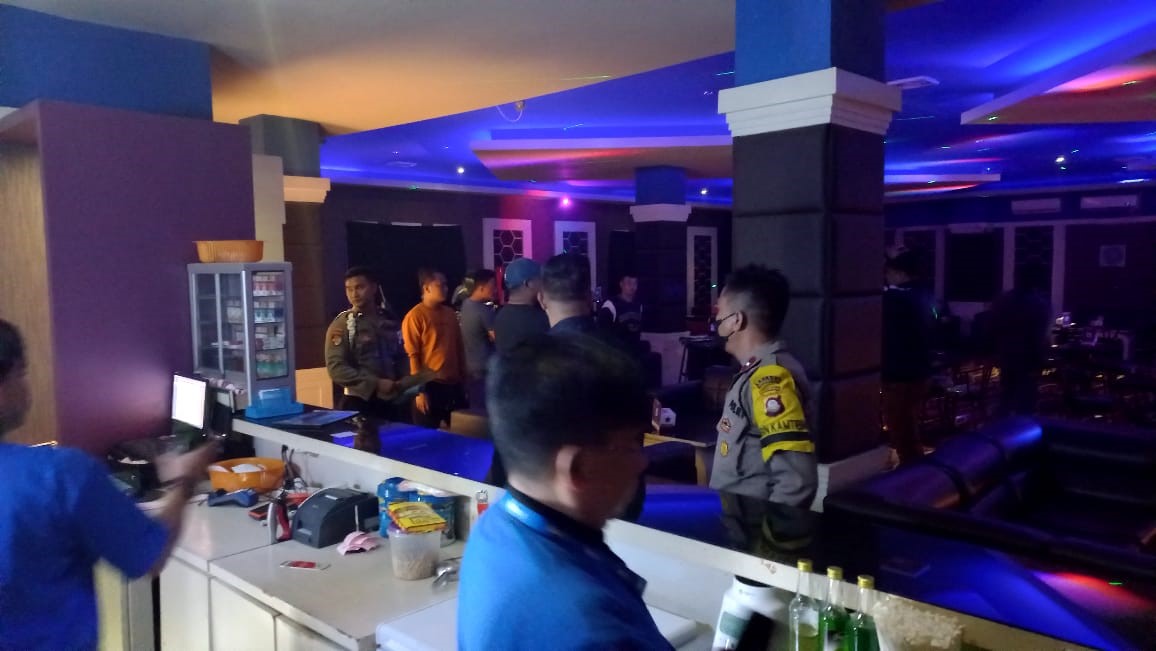 foto: Polresta Gorontalo Kota dan Polsek Kota Selatan razia di Cafe