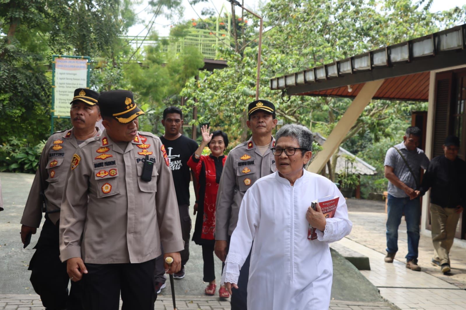 foto: Polres Sukabumi lakukan pengamanan Gereja Perayaan Kenaikan Isa Almasih