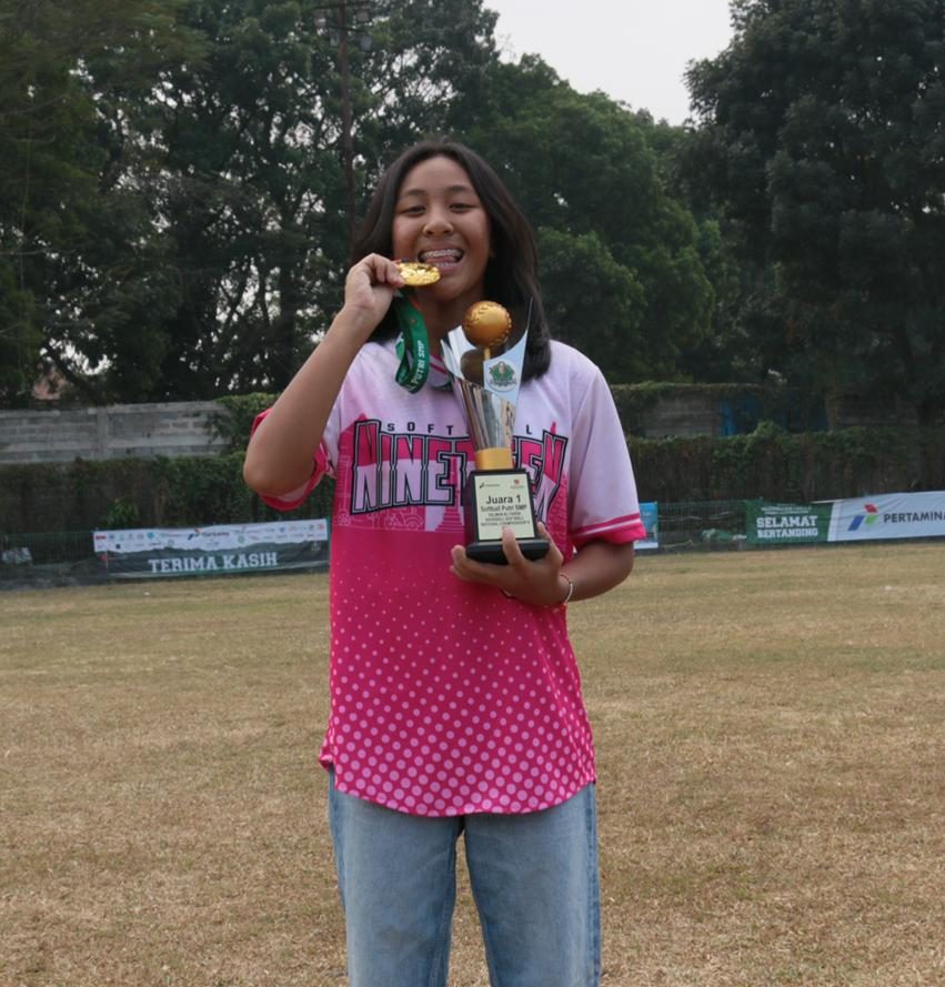 foto: Nazjla Madina Alfarius, atlet Softball Putri SMPN 19 Jakarta