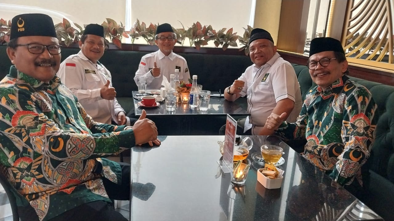 foto: Keakraban jajaran elite DPP PBB dengan Majelis Syuro PBB
