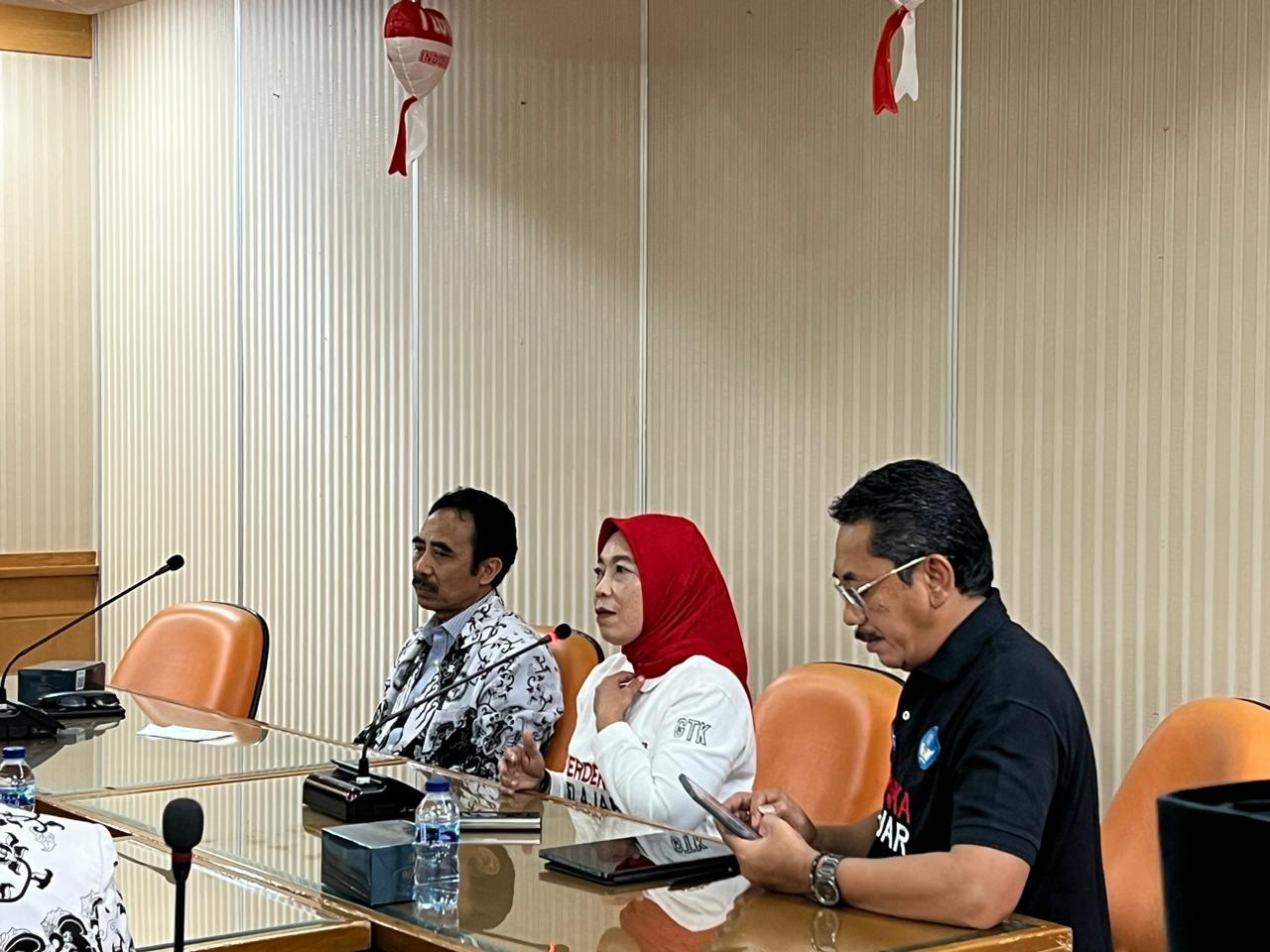 foto: PB PGRI Tim 9 audiensi dengan Kemendikbud RI 