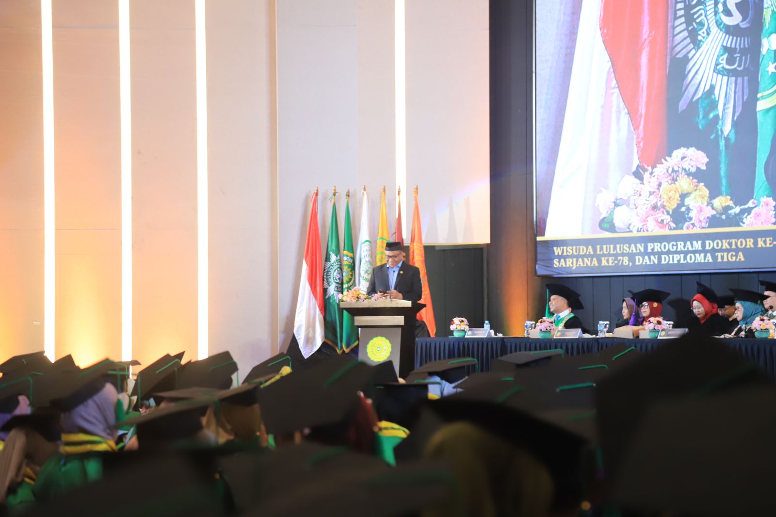 foto: Wamenaker RI Afriansyah Noor saat menyampaikan sambutan