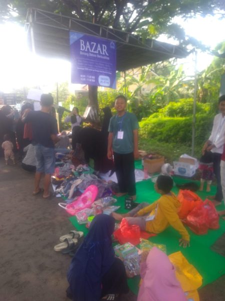 foto: Remaja Islam Masjid Al Madani gelar Bazar Murah