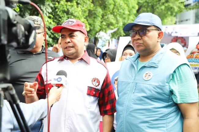 foto: Kegiatan jalan sehat dan tebus sembako murah